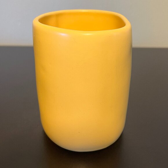 Rae Dunn BUSY BEE 🐝 Artisan Collection by Magenta Yellow Mug w/ Bumblebee  🐝 - Picture 9 of 12